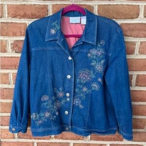 Alfred Dunner Embroidered floral jean jacket with pink lining size 16